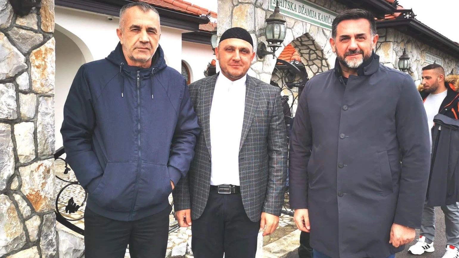 Ministar koji je "protjerao" Djeda Mraza podržao imama iz Kozarca