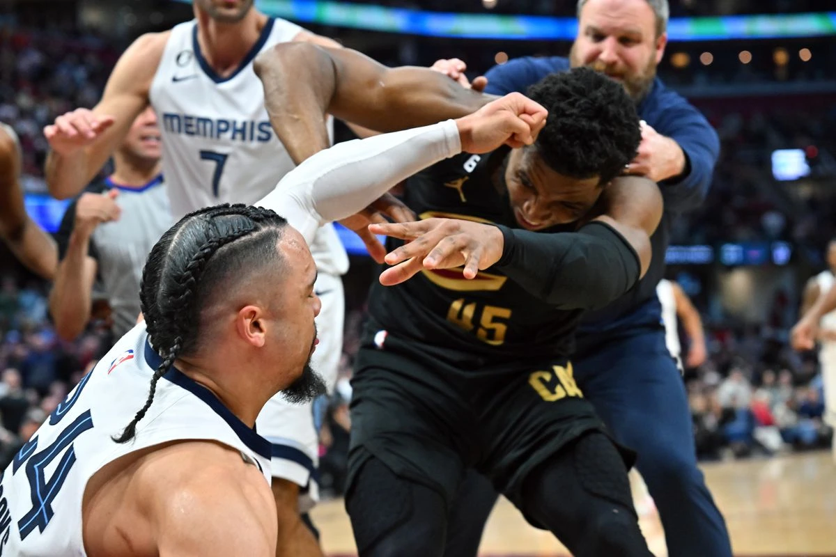 VIDEO I Tučnjava u Clevelandu, ozljeda Dončića, Giannis poput Jabbara