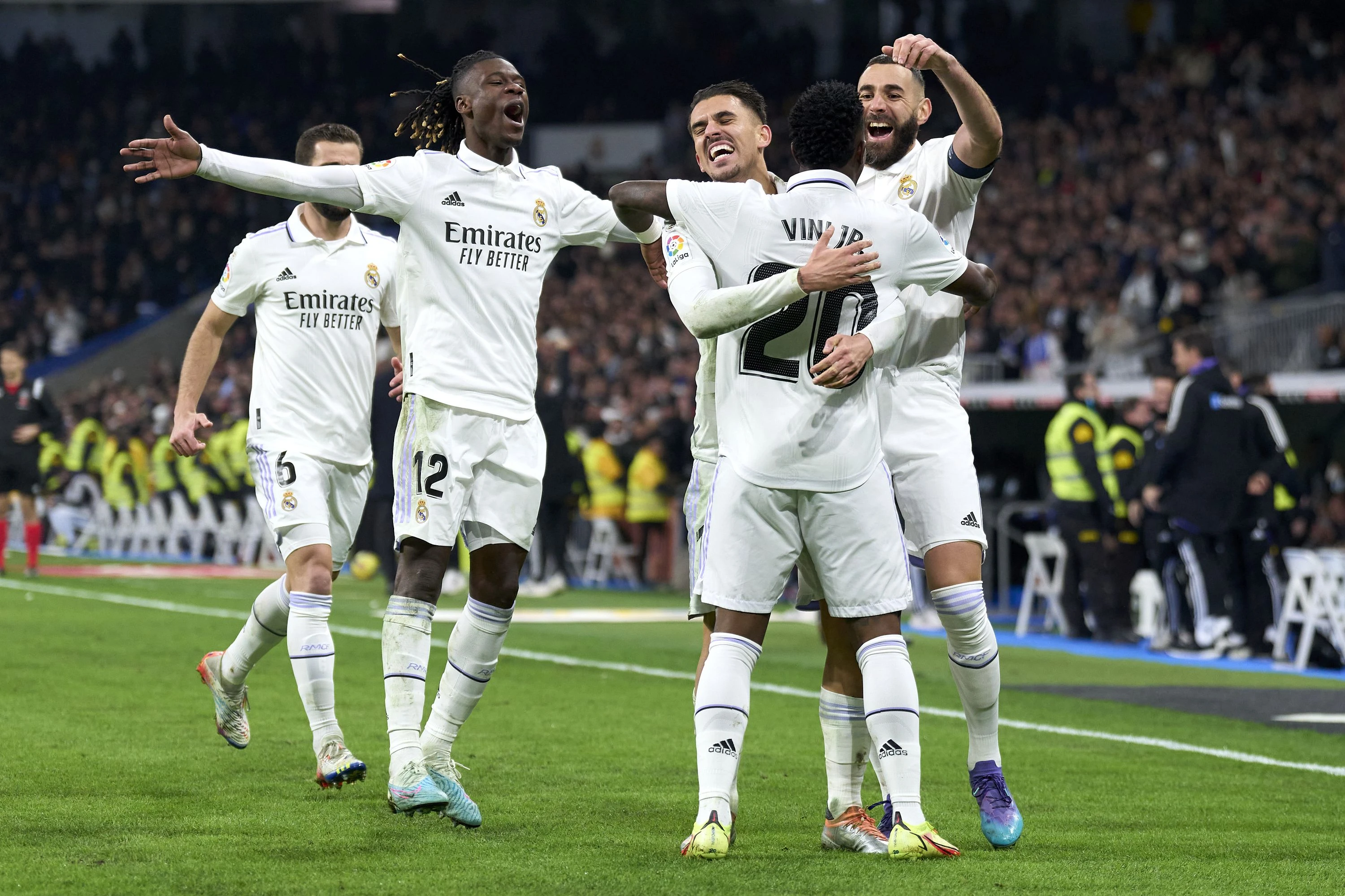 Real Madrid pobjedom nad Valencijom smanjio zaostatak za Barcom