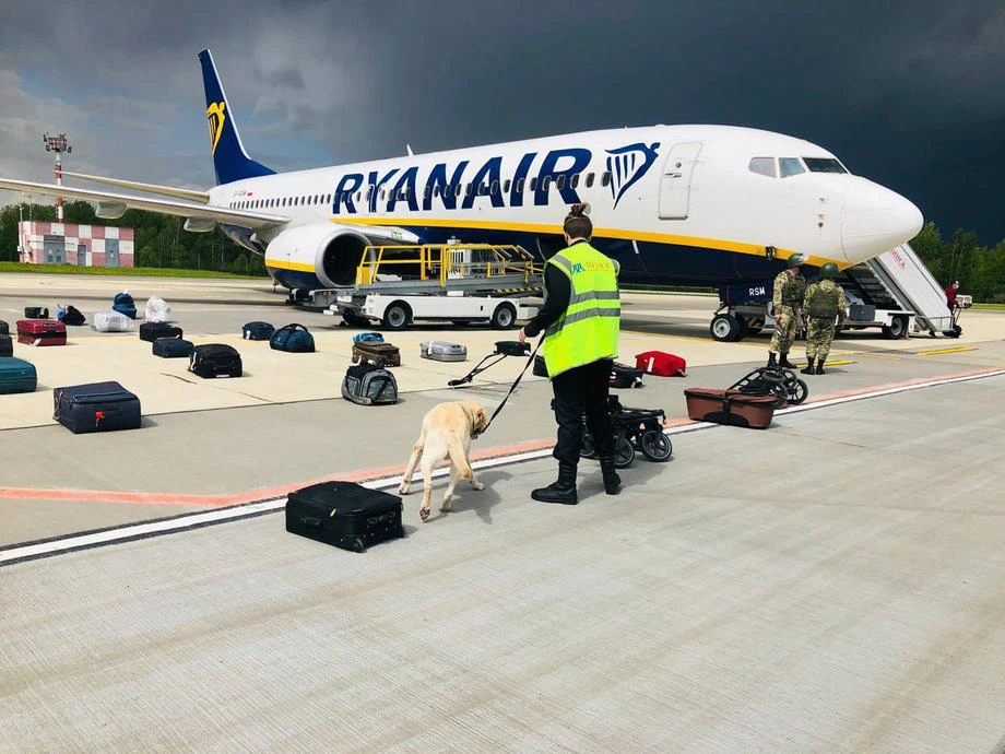 Avion Ryanaira sletio u Atenu zbog upozorenja o bombi