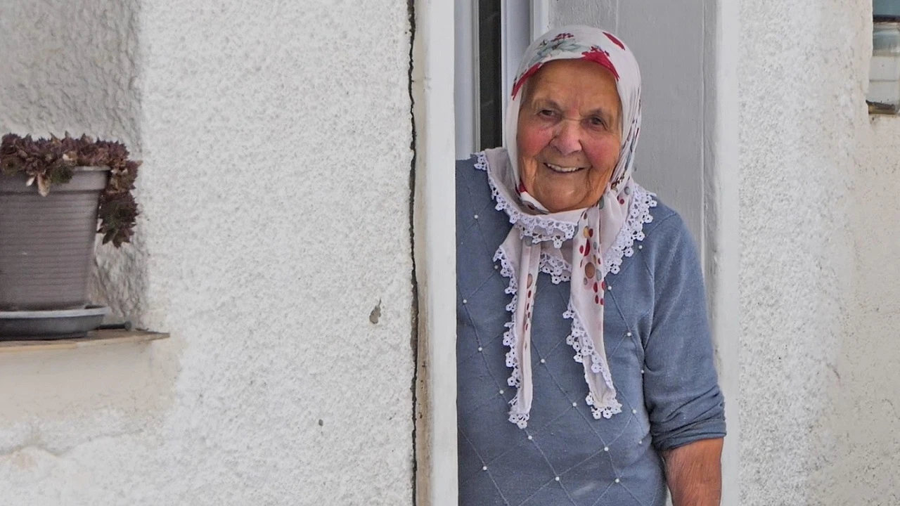 Ima 95 godina i doktori je pitaju šta jede i kako se hrani