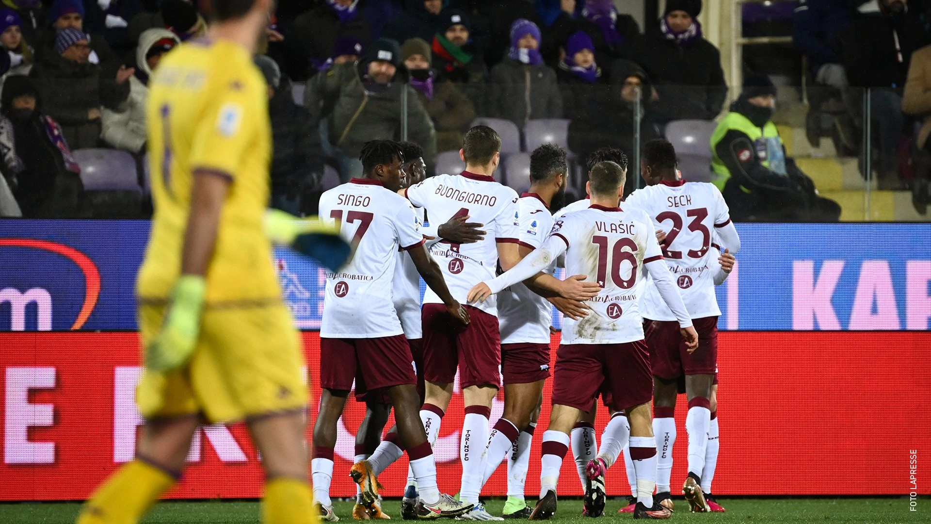 Slavlje Torina u Firenzi, Napoli juri prema naslovu