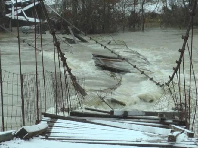 Nakon rušenja visećeg mosta: Zatražena pomoć Predsjedništva i Oružanih snaga BiH
