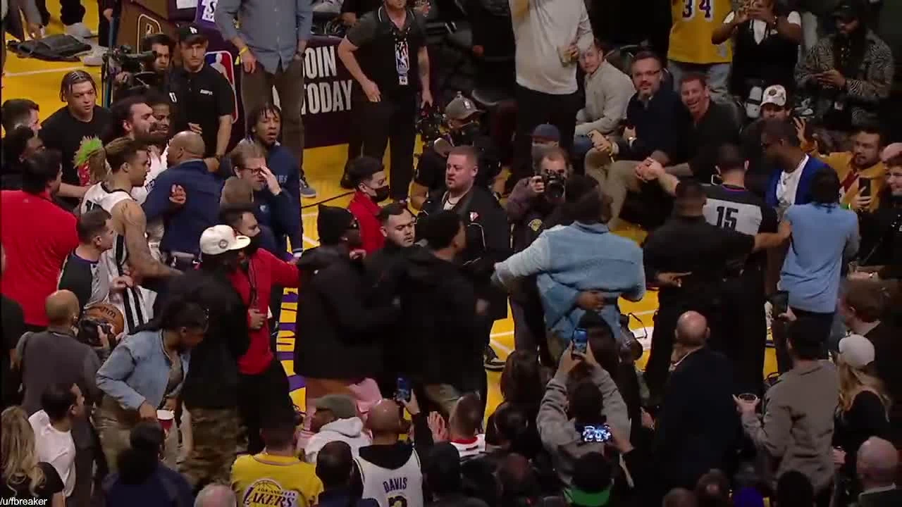 VIDEO I Zamalo tučnjava u Los Angelesu, Zubac dobar 
