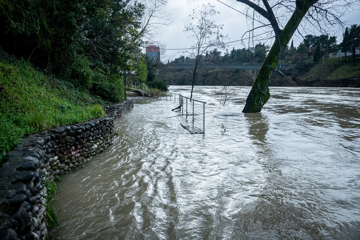 Podgorica: Razina rijeka u porastu, zatvoreno šetalište, poplavljen most