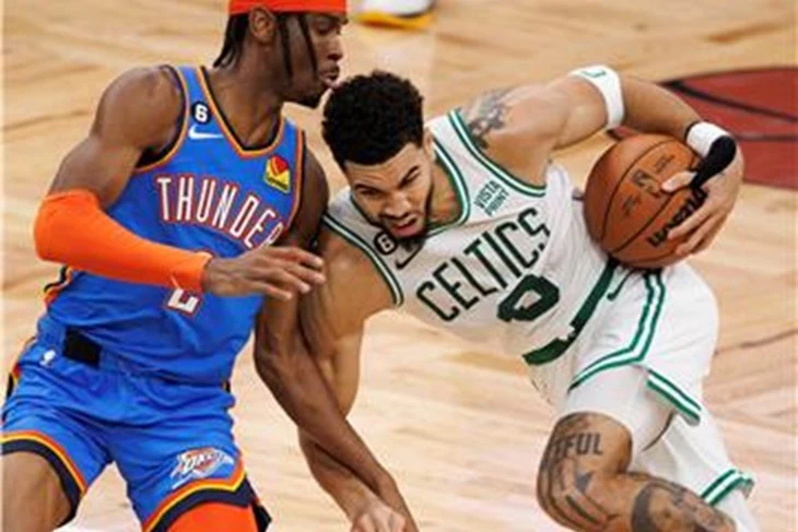 Tatumov 51 poen za lidera NBA lige