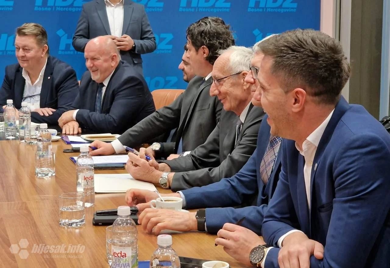 Čović o foteljama: Bit će jako puno osvježenja