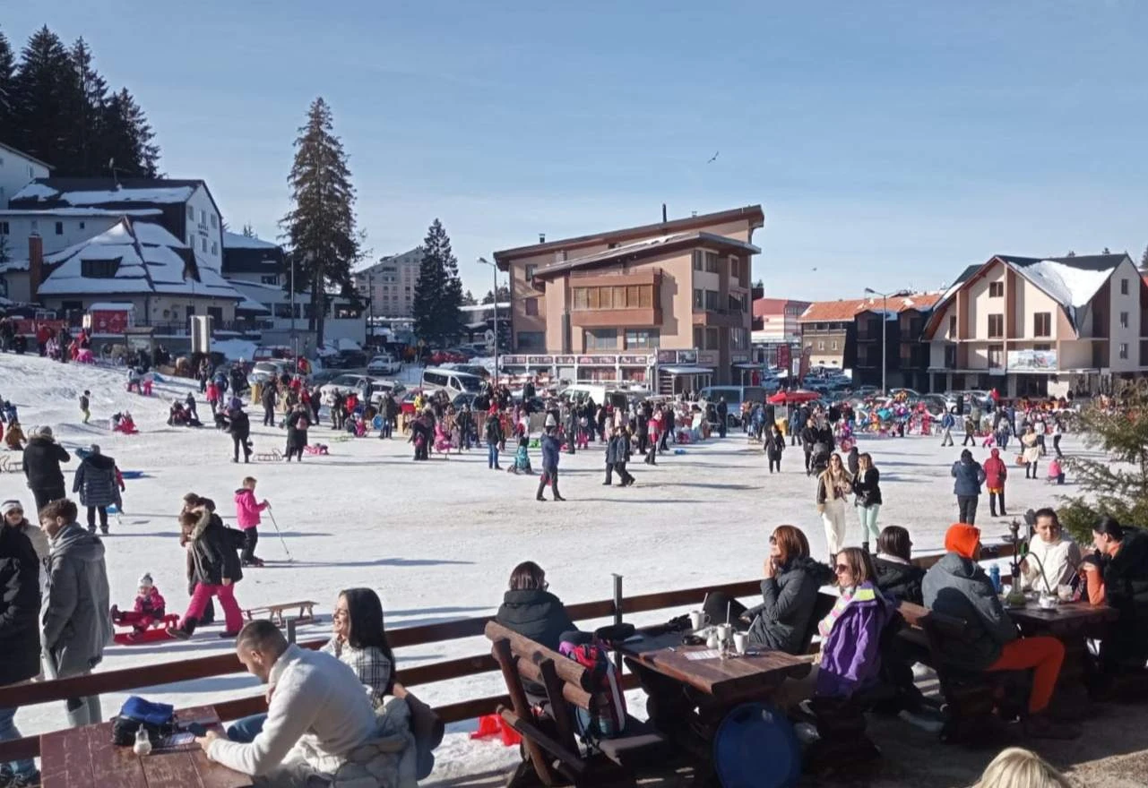 Sunčana nedjelja i snijeg: Bh. planine pune posjetitelja 