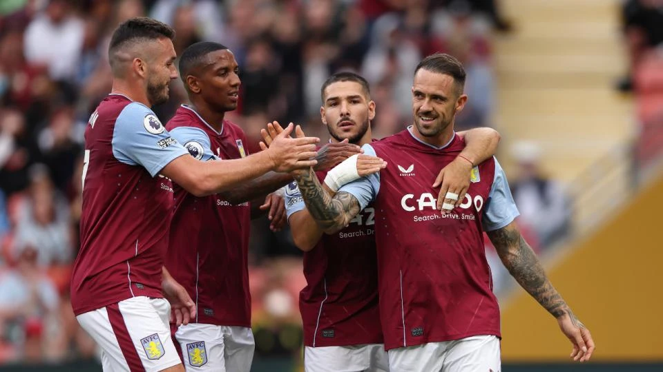 Villa savladala Leeds 