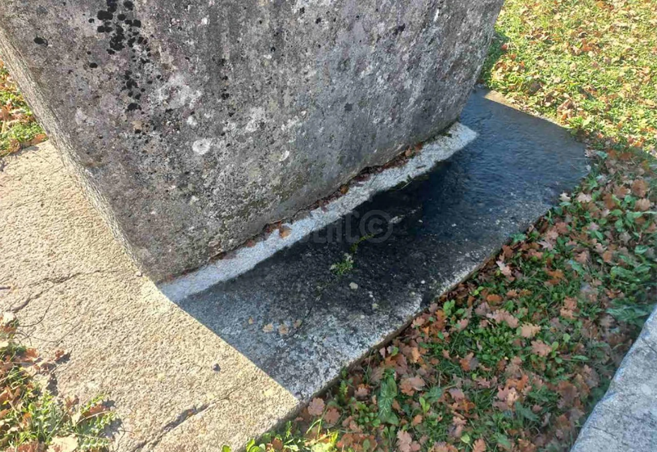 Potres stećke u Boljunima kod Stoca pomjerio za 15 centimetara