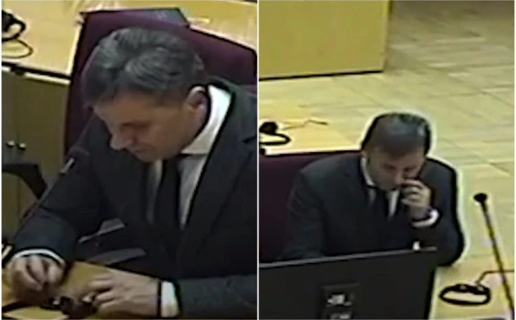 VIDEO Novalić u sudnici: Češe nos, žvače žvaku, igra se sa slušalicama, cupka 