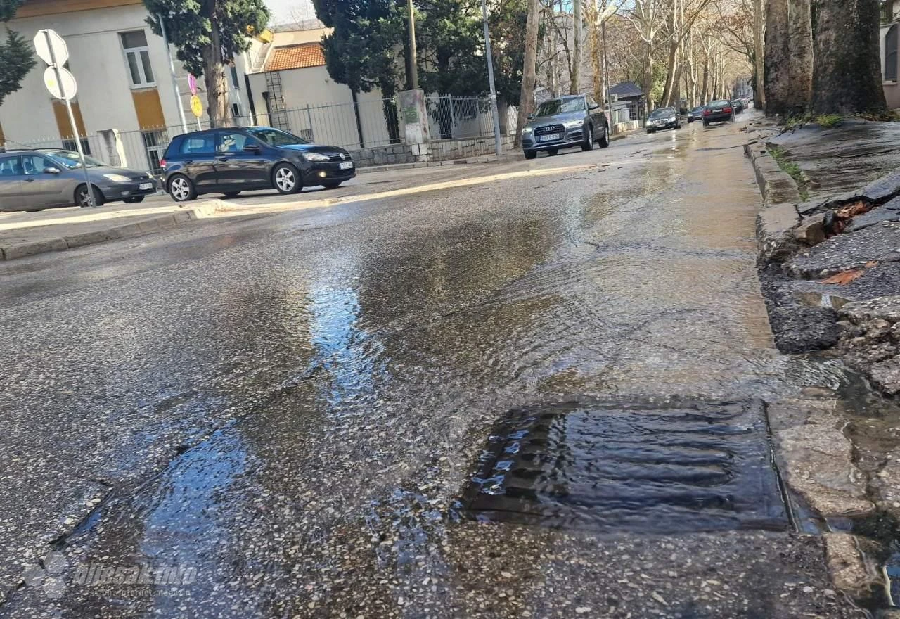 Fekalije opet plivaju: Ulica za koju nitko ne mari