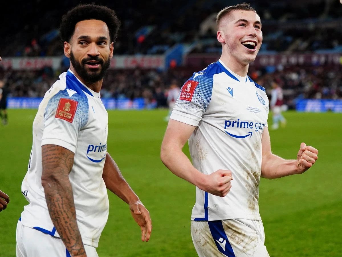 Četvrtoligaš šokirao Aston Villu, Manchester City siguran