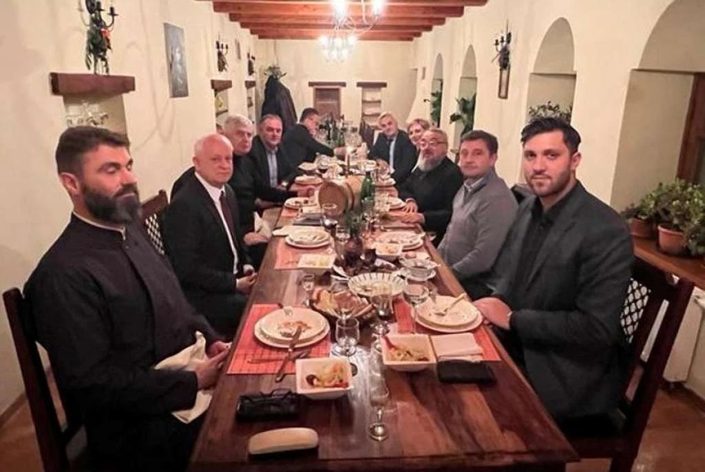 Predstavnici Hrvata na božićnoj večeri u manastiru Žitomislić