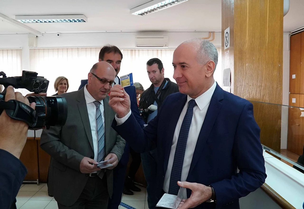 Kad savjetuje savjetnik Rade Bošnjak - stvarni milijuni u odokativnom zdravstvu