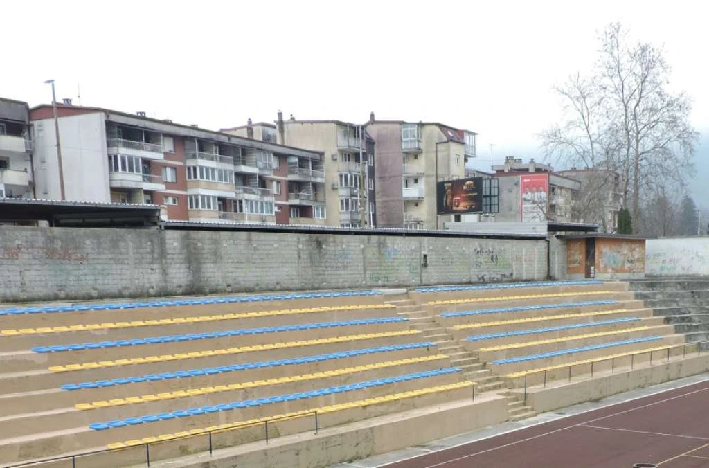 Sanirane tribine i postavljene nove stolice na stadionu u Jablanici
