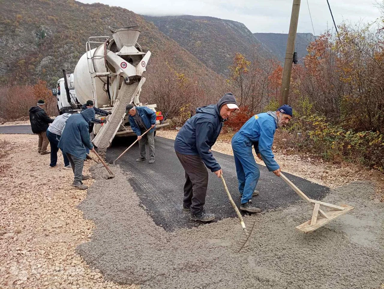 Hoće li 'malo asfalta' osvijetliti put za povratak u bajkovite Jasenjane