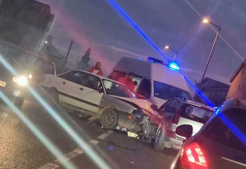 Četiri osobe ozlijeđene u sudaru na Mazoljicama
