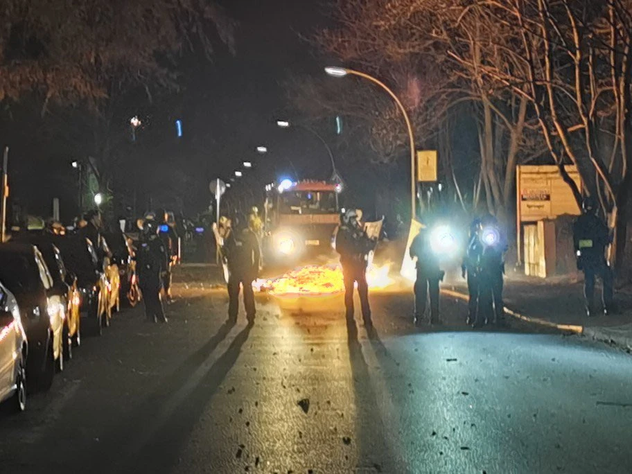 Vatrogasci u čudu; zašto nas napadaju bocama i kamenjem