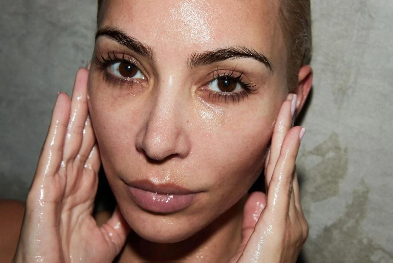 TikTok ima novi trend - shower makeup izgleda jako seksi