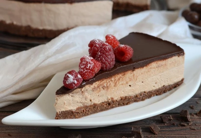 Čokoladni cheesecake stvoren za novogodišnju noć