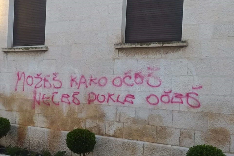 Kaos u Makaraskoj: Specijalci se dižu zbog plaže?!