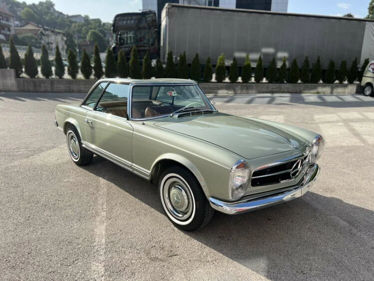 Prodaje restauriran Mercedes Pagoda: Nude golfa dvicu i 100 KM