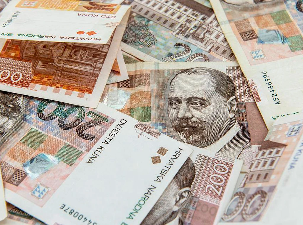 Zbogom, kuno: Petsto milijuna komada novčanica odlazi u rezališta