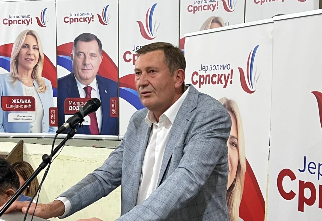 I Vojin Mitrović podnio ostavku