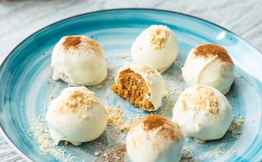 Cheesecake kuglice, ništa lakše s četiri sastojka