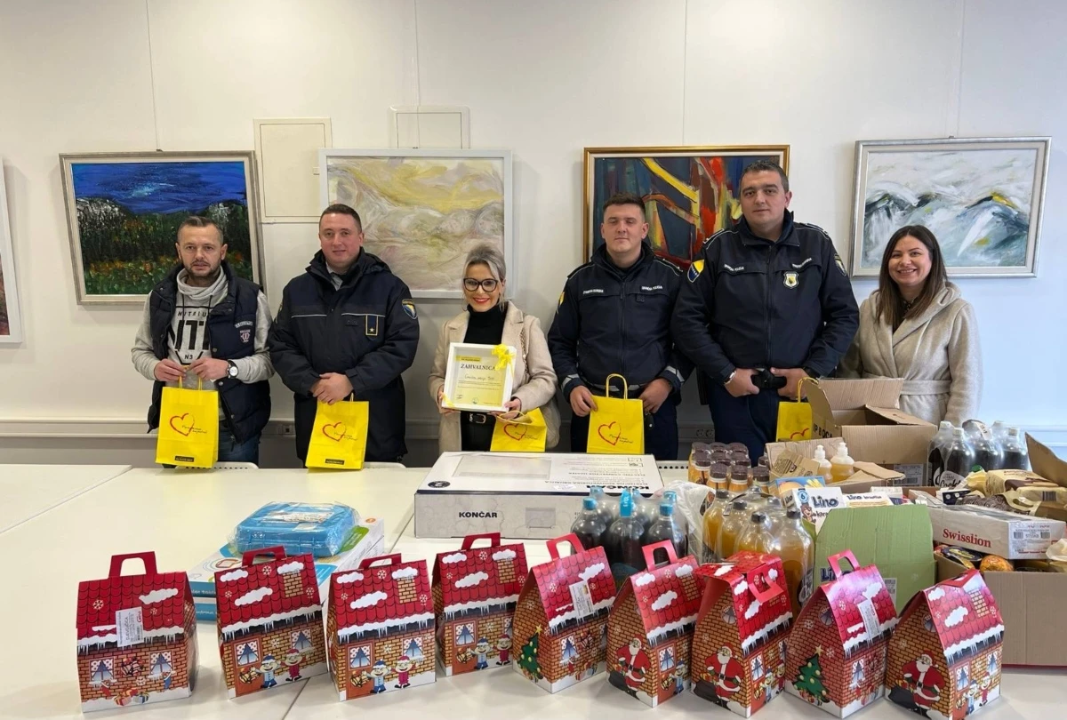 Pripadnici Granične policije BiH u akciji blagdanskog darivanja