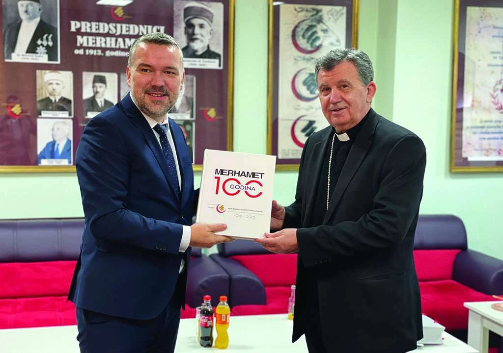 Ima i onih koji to rade drugačije: Umjesto božićnog prijema darovao 2000 obroka pučkim kuhinjama