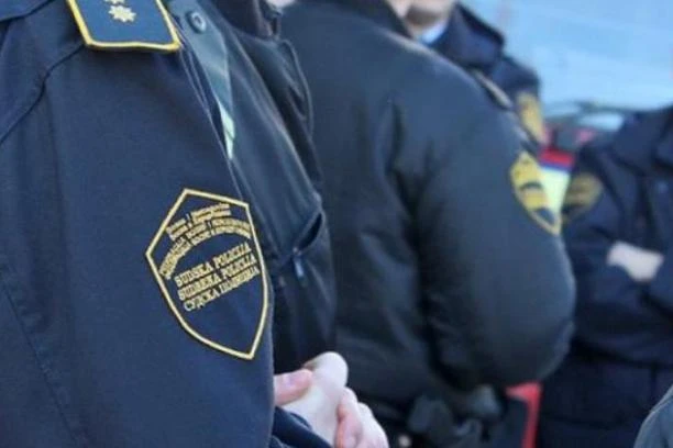 Potpisani sporazumi o osnovici za plaće policije, državne službe, sudske vlasti i javnih ustanova 