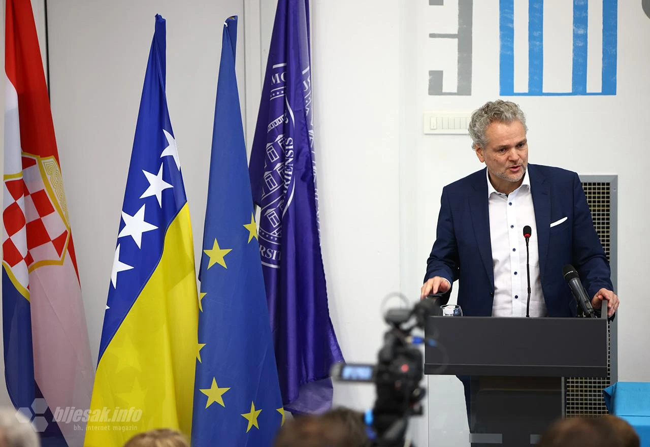 Sattler mostarskim studentima savjetovao ostanak u BiH