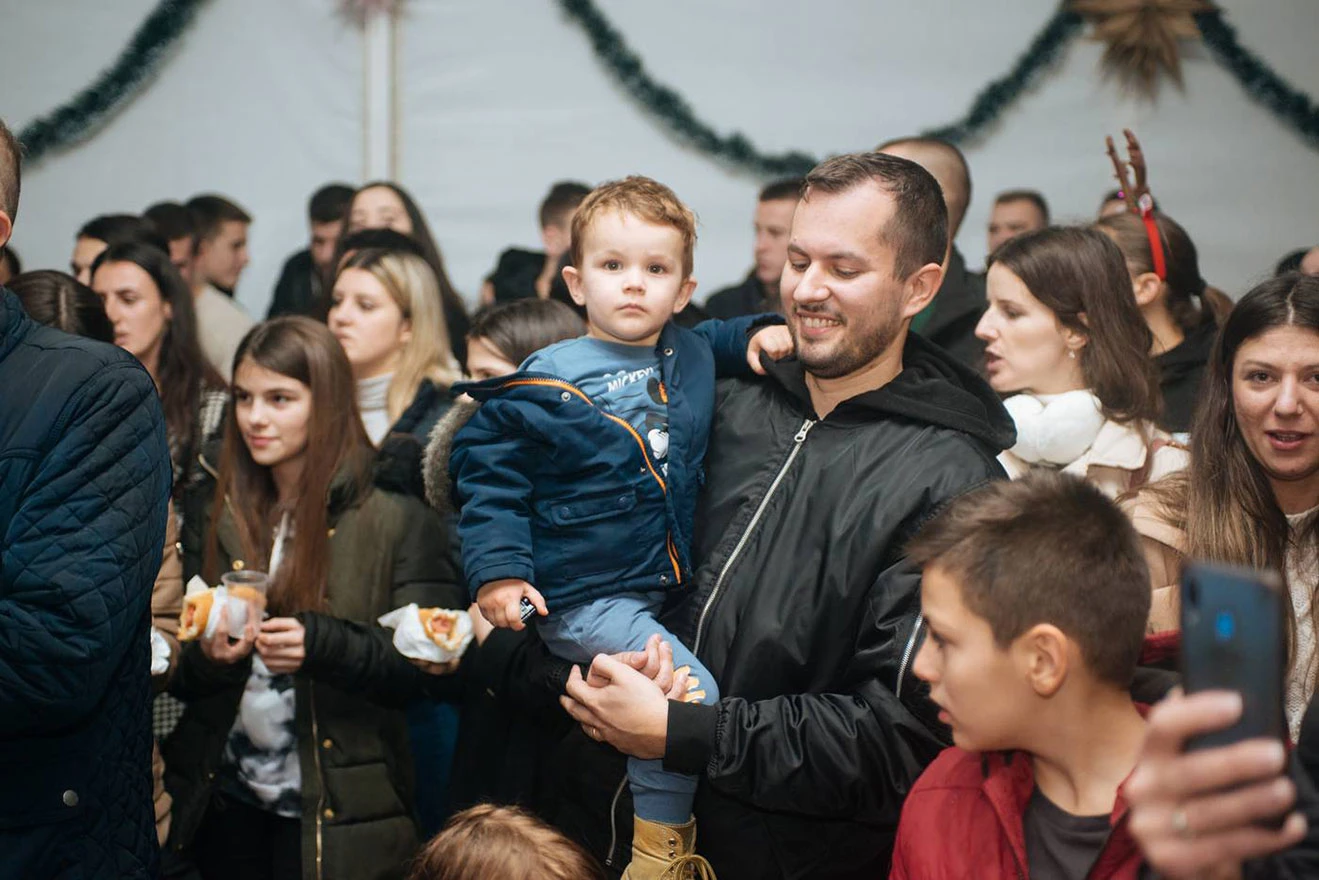 Božićnim veselanjem otvoren Advent u Bijelom Polju