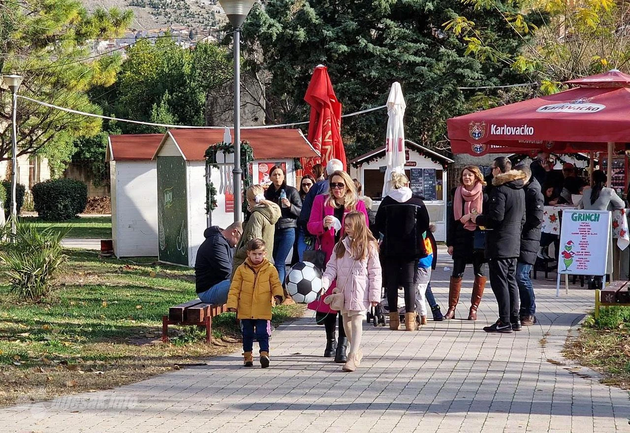 Sunčana nedjelja u Mostaru