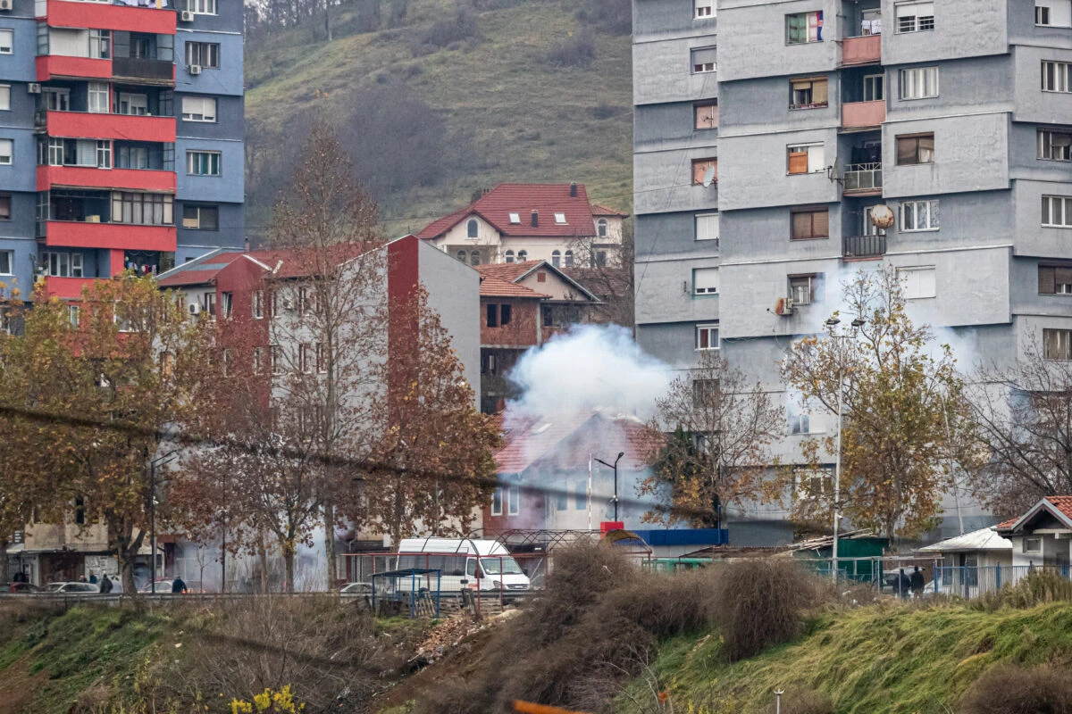 Kosovo: Ozlijeđen pripadnik kosovske policije