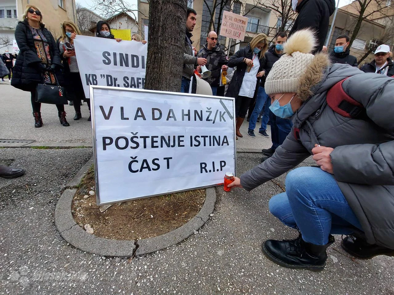 Nezadovoljni (ne)pomaganjem: I zdravstveni djelatnici najavili prosvjed!