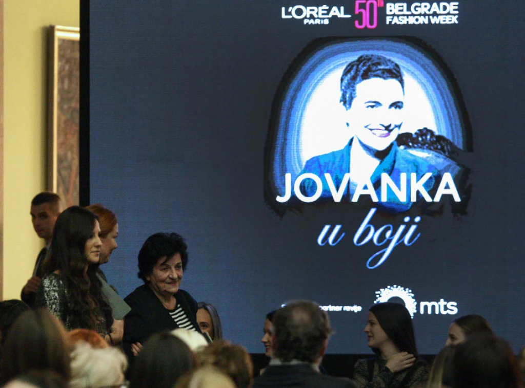 Novo izdanje popularne pjevačice: Konstrakta kao Jovanka Broz