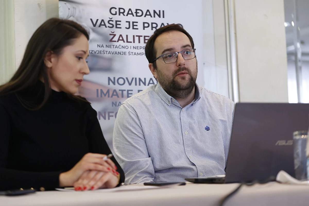 Uvrede, vulgarnosti, prepucavanja u komentarima na online portalima