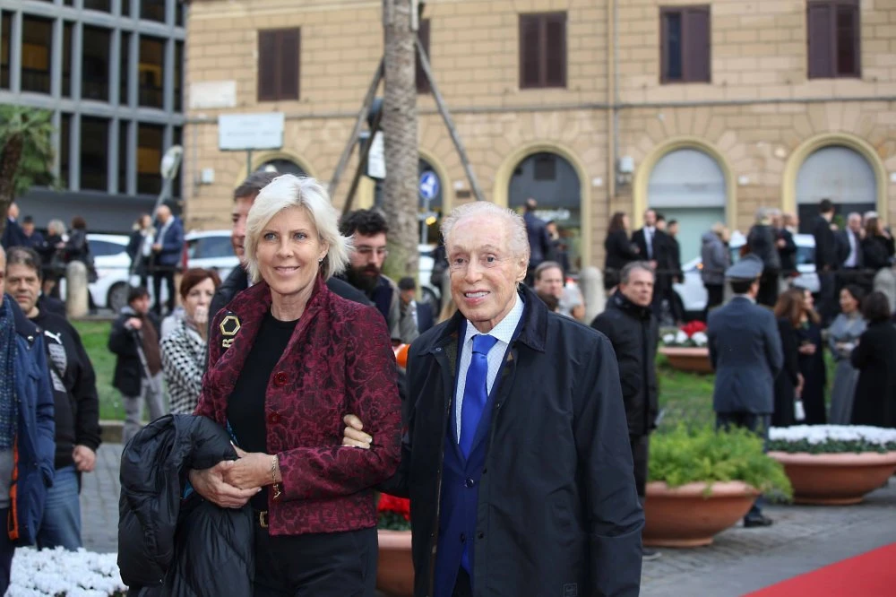 Preminuo omiljeni stilist prvih dama i kraljica