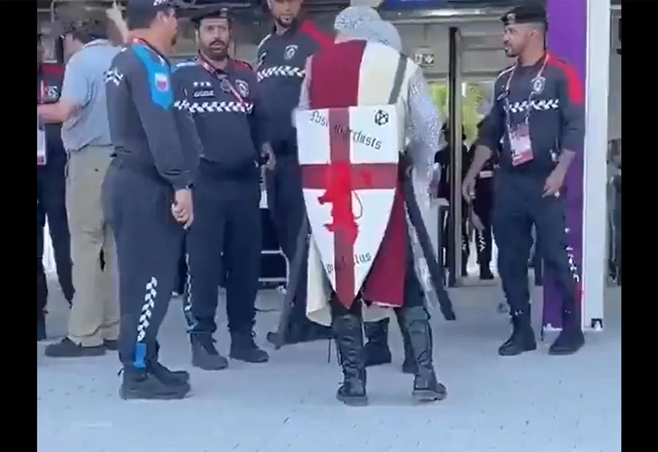 Englezima zabranjen ulazak na stadion jer su se odjenuli poput križara