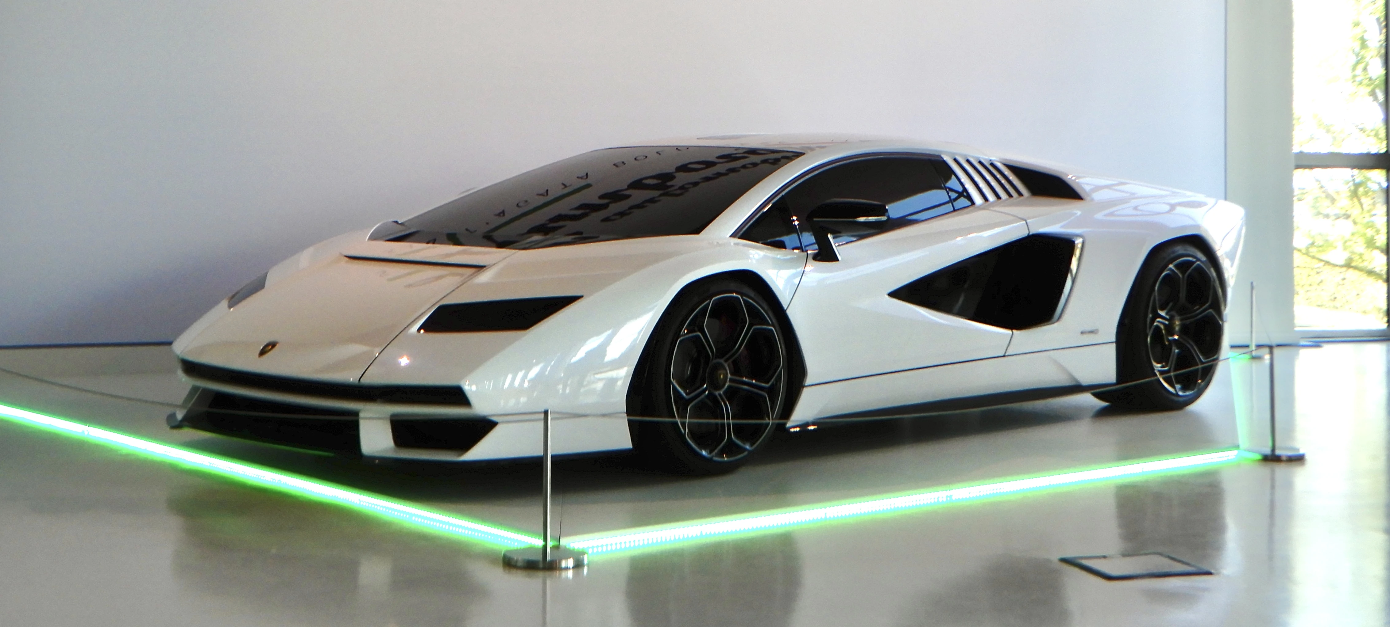 Lamborghini Countach u fazi opoziva