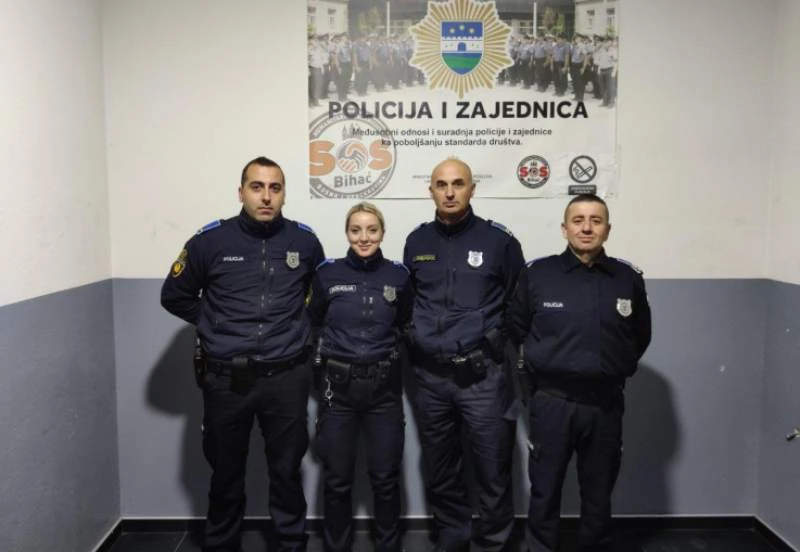 Hrabri policajci spasili život muškarca: Izvukli ga iz hladne Une 