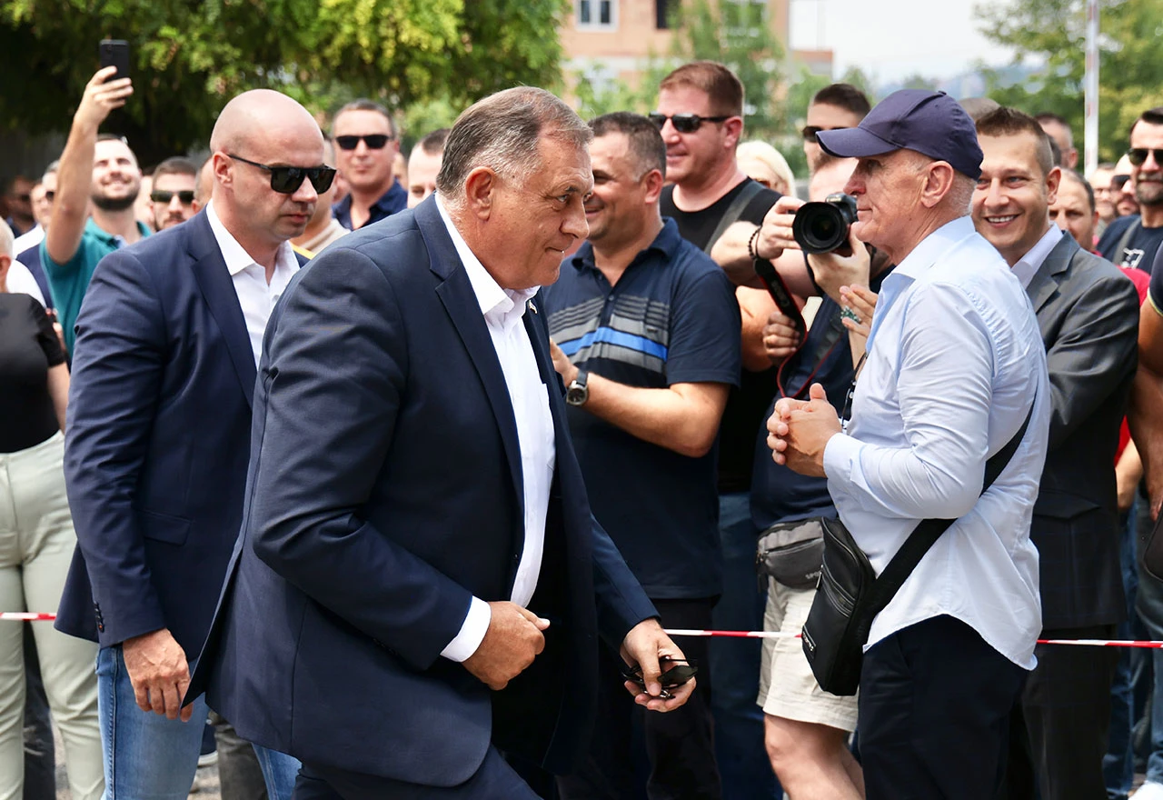 Dodik nakon ročišta: "Sve treba poslati u riječ koja počinje sa 'p'"