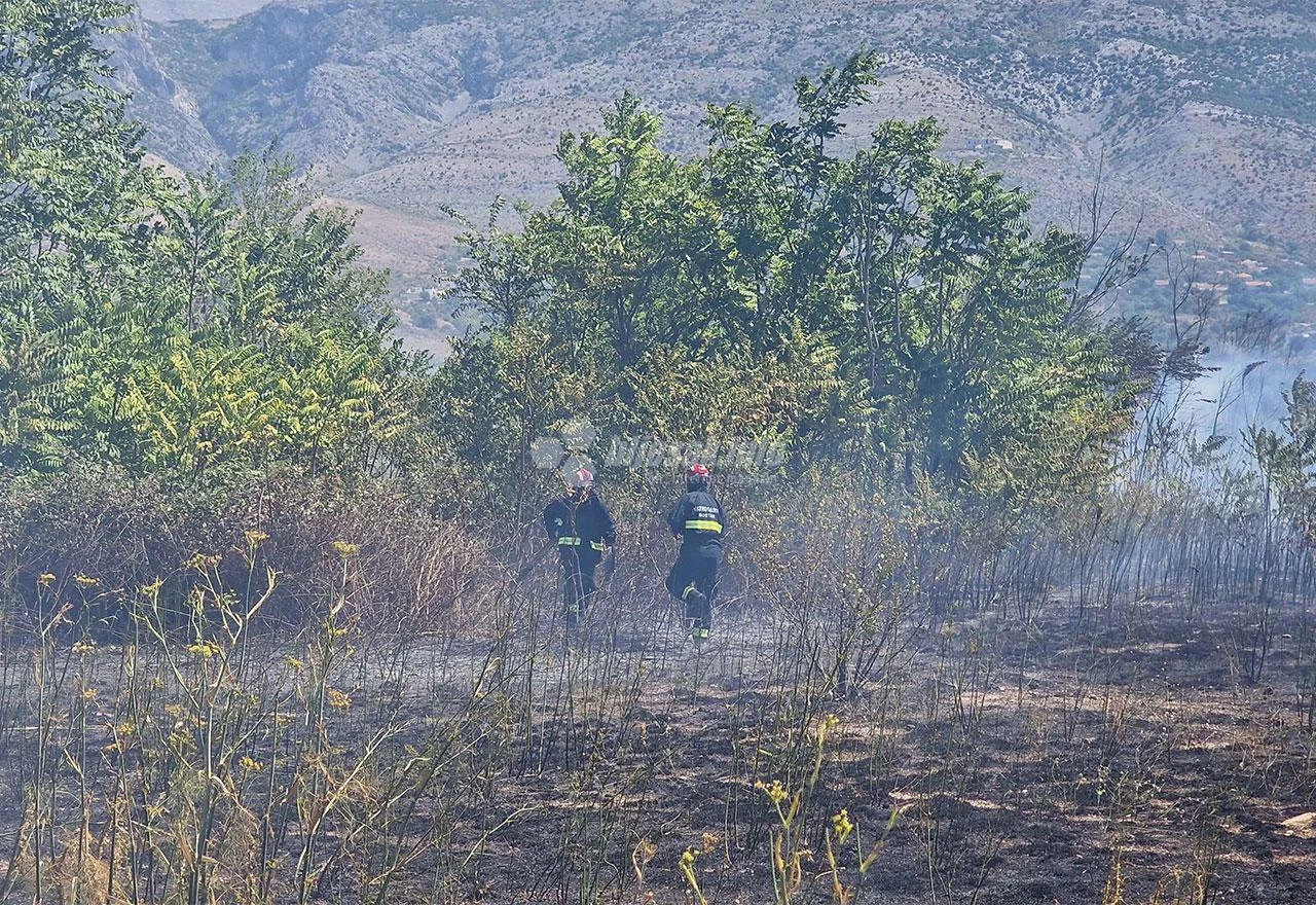 FOTO | Novi požar u Mostaru: Zatvoren promet prema Avijatičarskom mostu