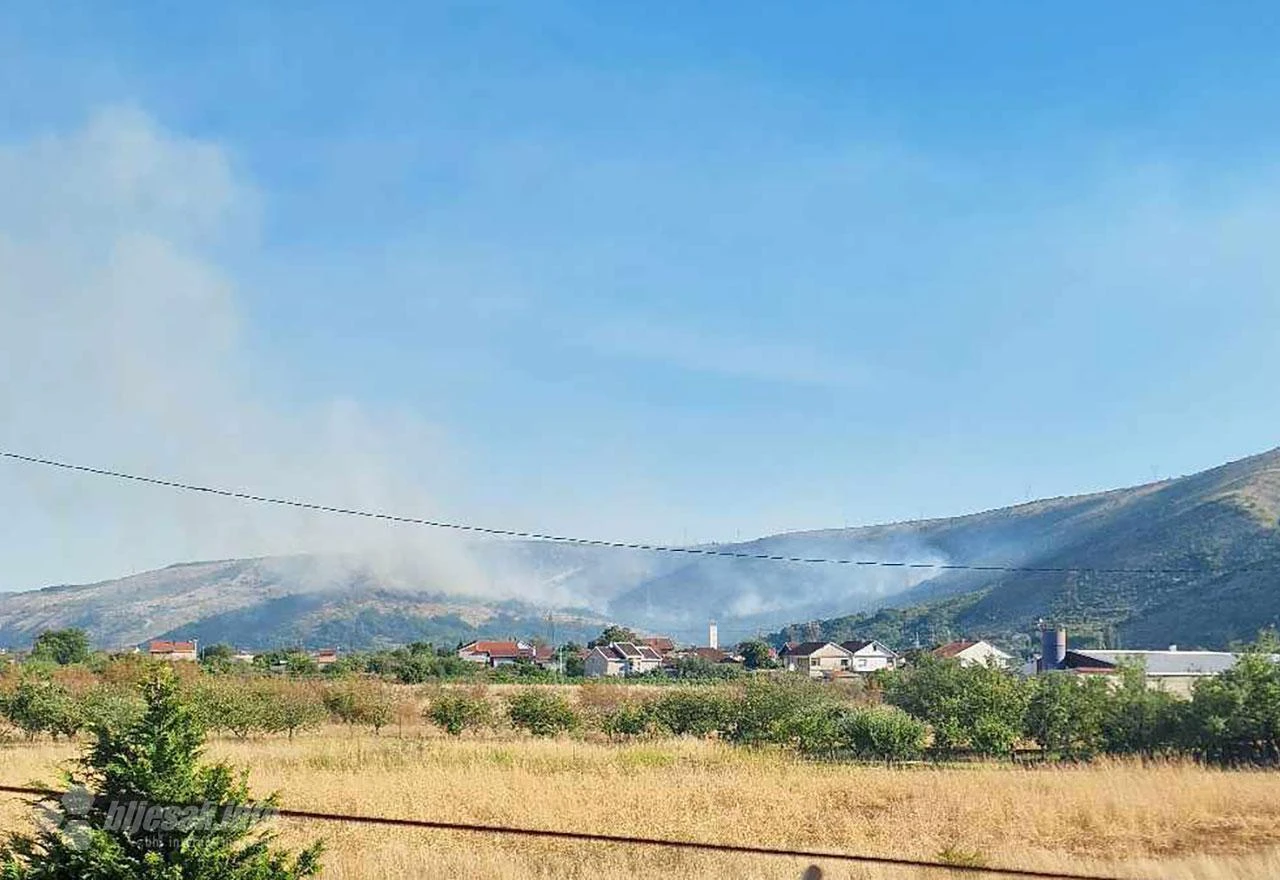 Dva požara kod Mostara: "Stanje je katastrofalno, požar se širi prema kućama"