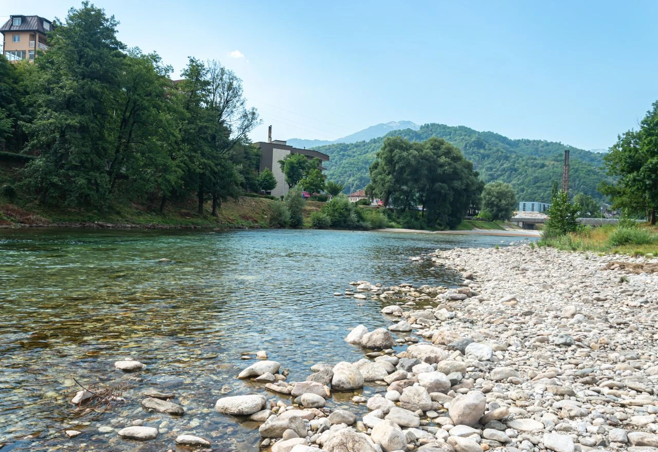 Borba za Neretvu: Mulj i život