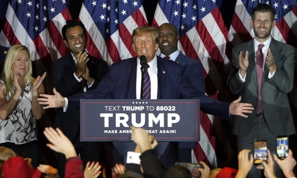 Vratio se stari Trump: Ismijavao Bidena, Pelosi usporedio s 'psom'