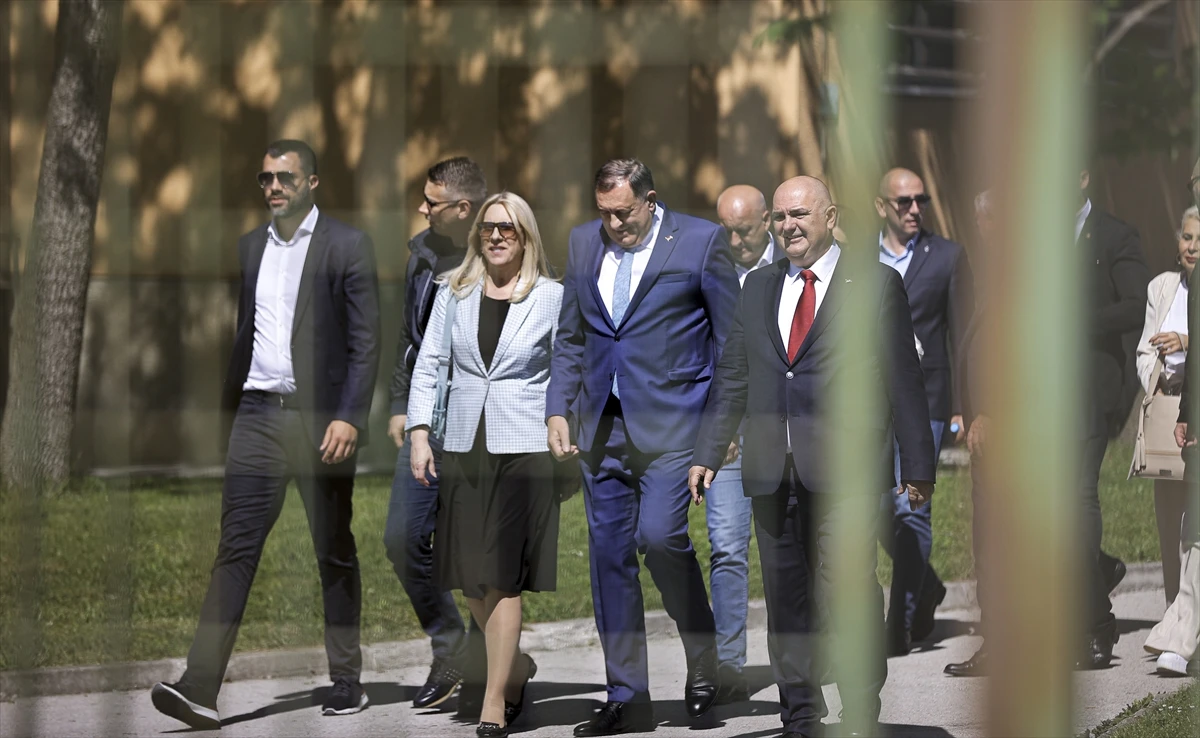 Dodik: Završen dokument o 'mirnom razdruživanju'